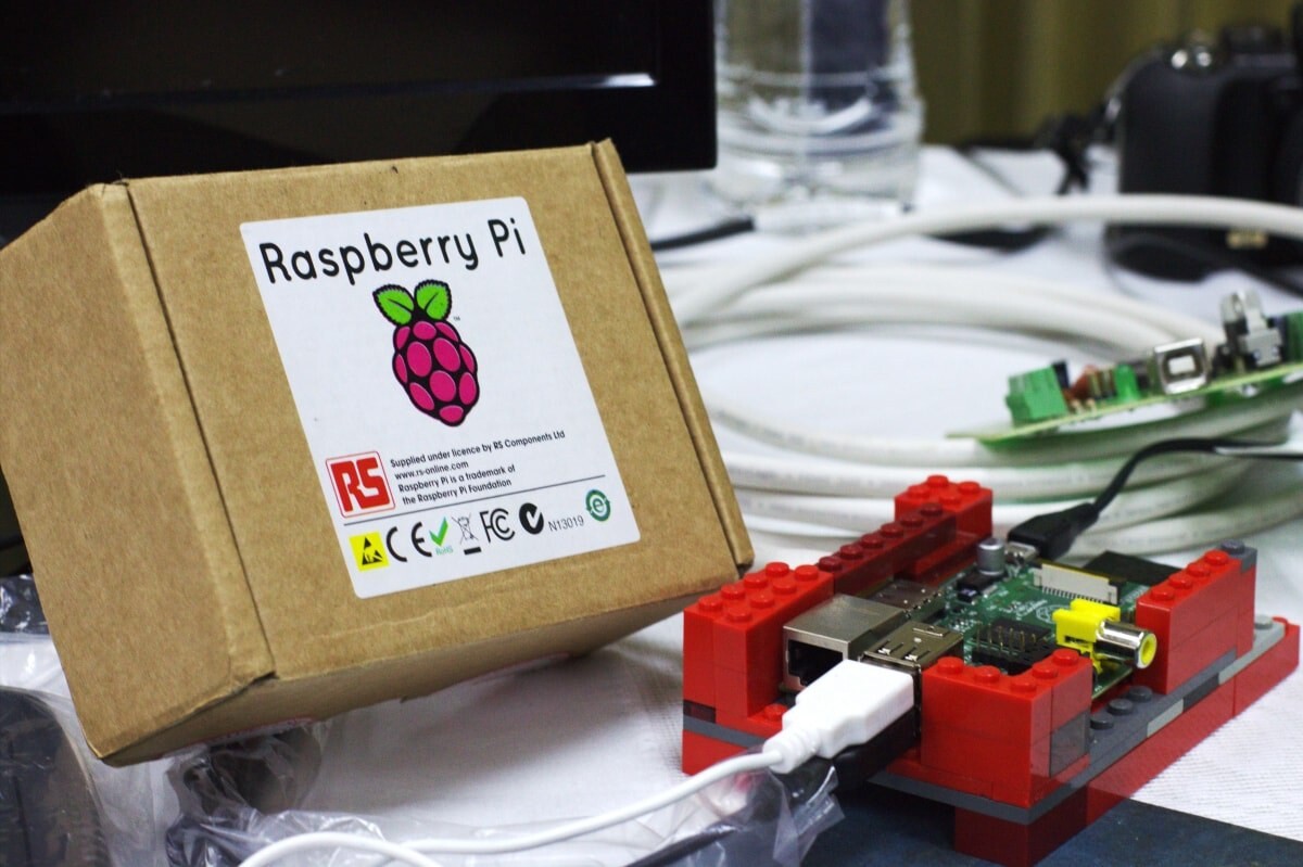 Raspberry Pi box1200x800