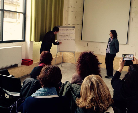 562x461 retealfemminile